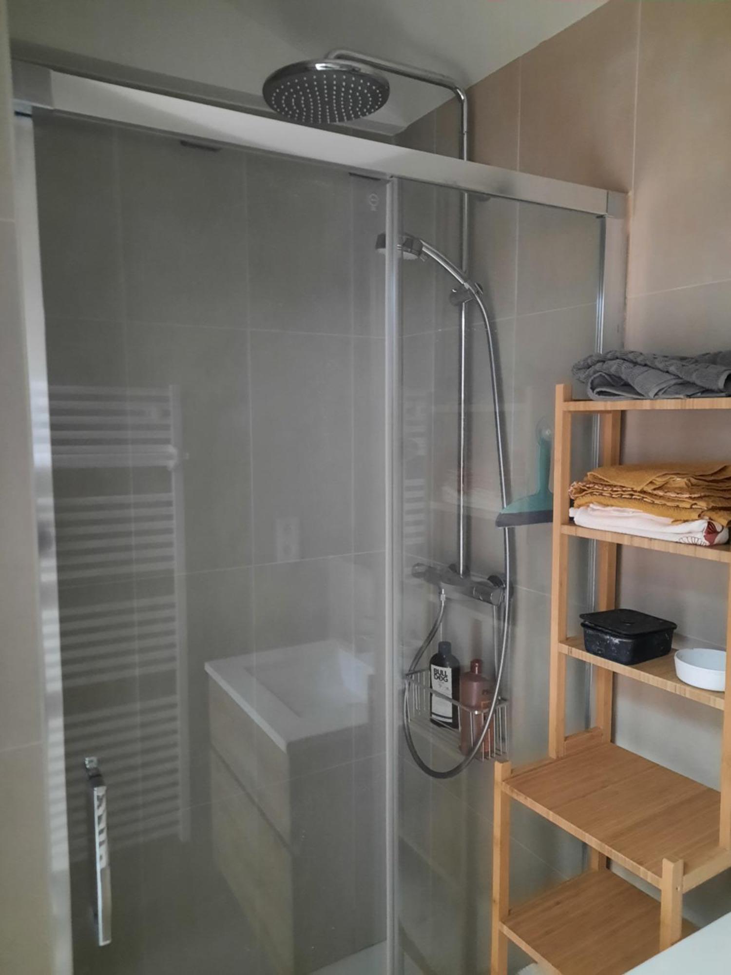 Loft 4-5 Personnes A Montmartre - Parking Prive Sur Reservation Paris Eksteriør billede