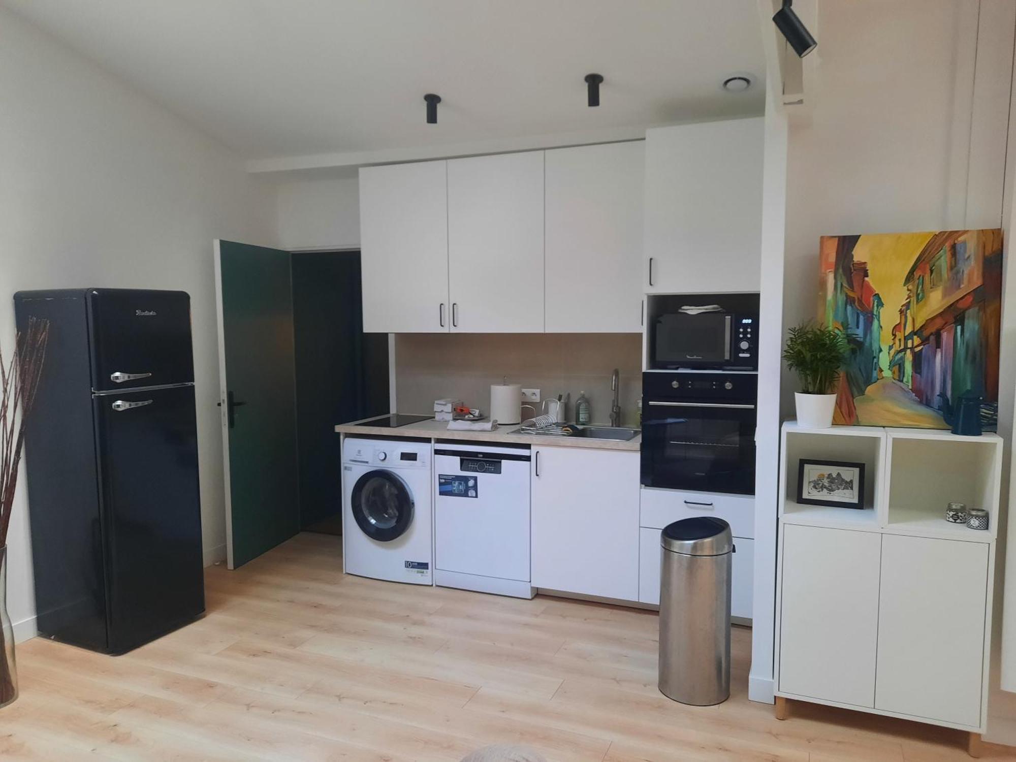 Loft 4-5 Personnes A Montmartre - Parking Prive Sur Reservation Paris Eksteriør billede